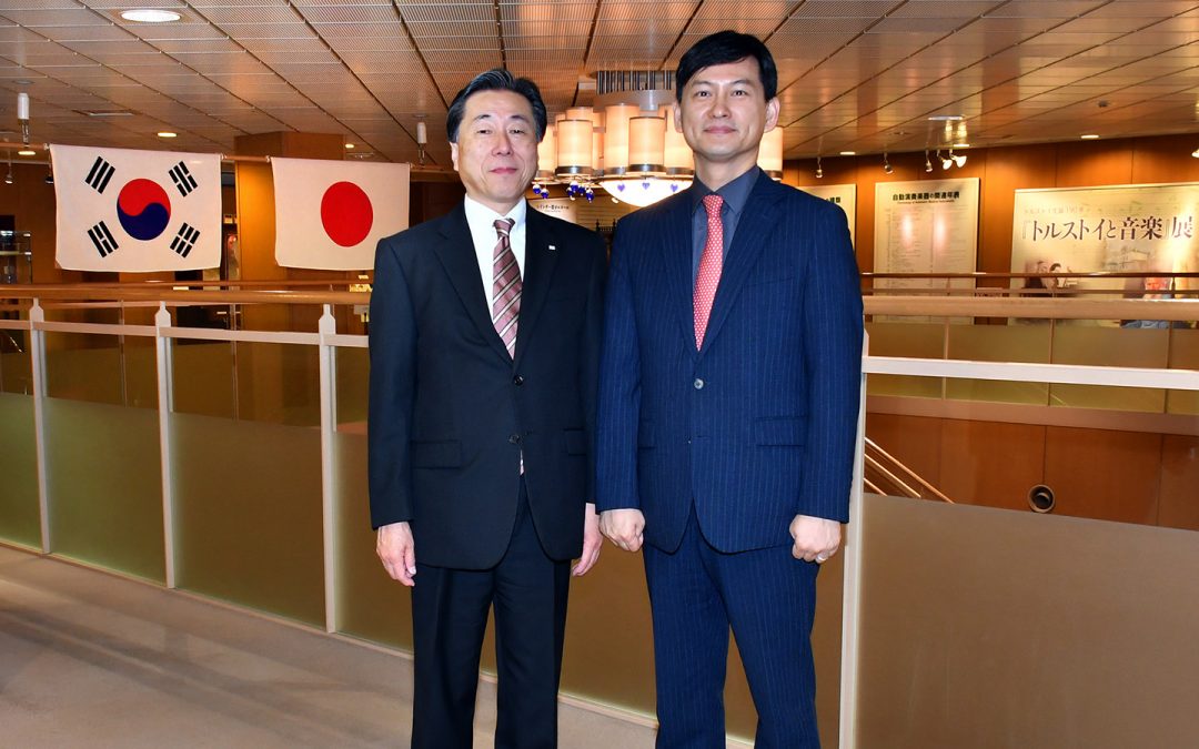 Visita del Director del Centro Cultural Coreano, Seong Un Hwang, al Centro Cultural Min-On 5 de noviembre de 2018