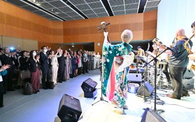 Min-On dio la bienvenida a la ministra y al embajador de Costa de Marfil con un concierto especial