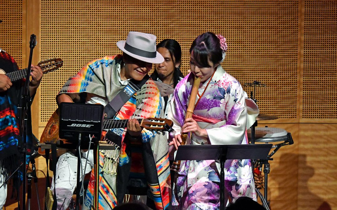 SISAY et SAISHOKU-KENBI donnent un concert festif en commémoration des relations entre l’Équateur et le Japon