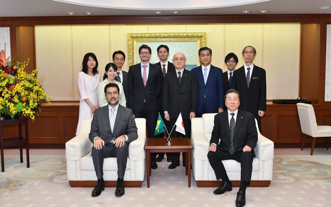 Visite de S.E. M. Eduardo Saboia, Ambassadeur de la République Fédérative du Brésil au Japon, à la Maison de la Culture Min-On