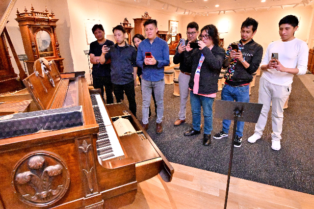 Anata Bolivia rend visite à la Maison de la Culture Min-On à Tokyo