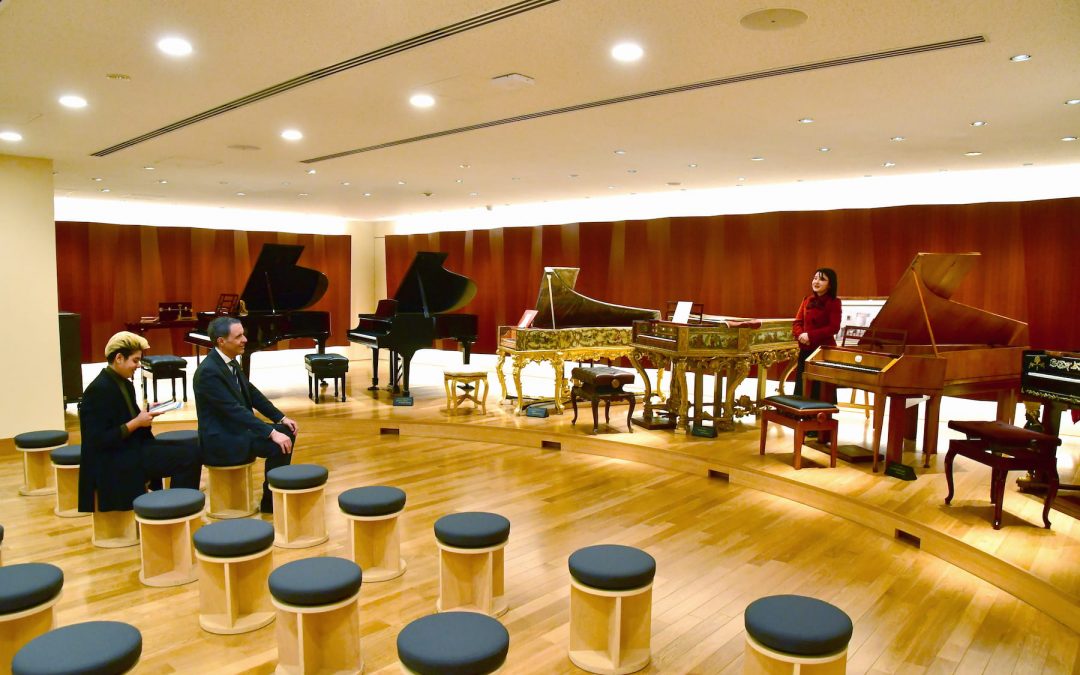 L’ambassadeur du Portugal au Japon visite le centre culturel Min-On