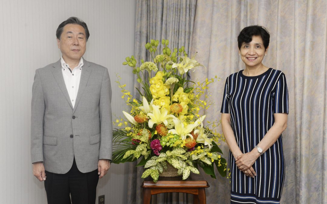 주일 엘살바도르 대사, 민음문화센터 방문