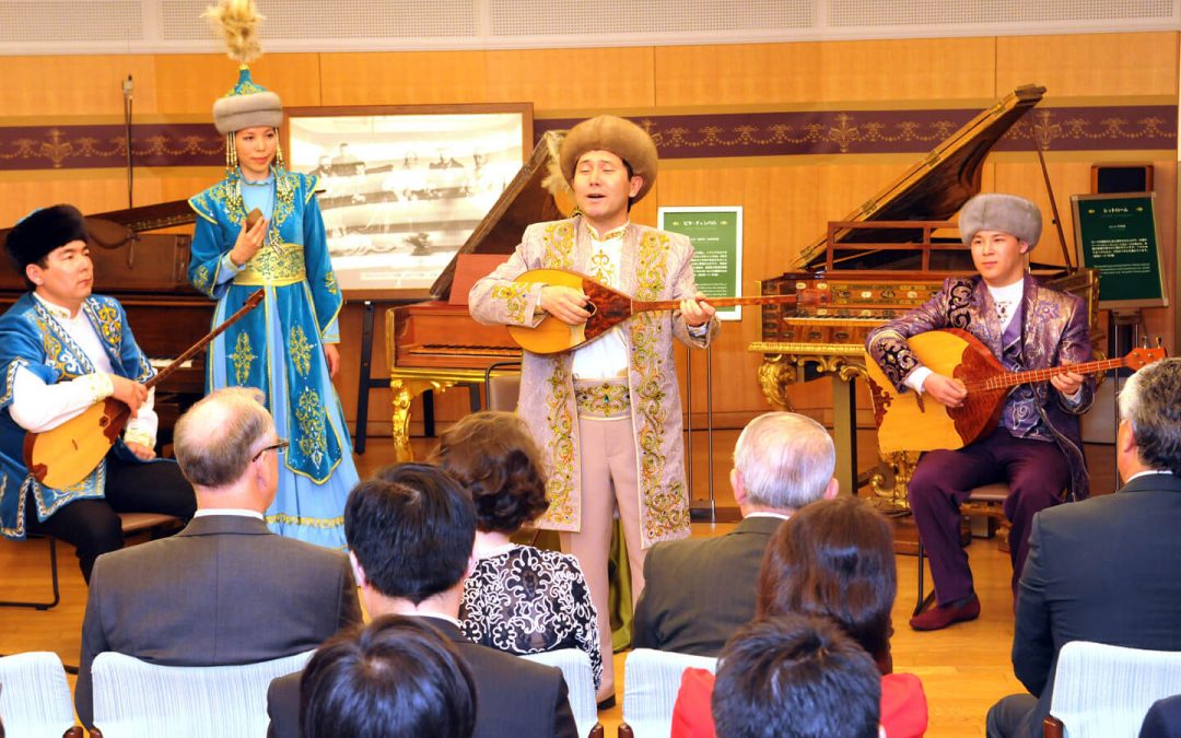 Folk Music Ensemble from the Kazakh National Academy of Arts Perform at the Min-On Culture Center