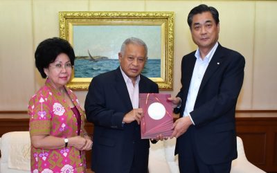Former Indonesian Minister for Defense Purnomo Yusgiantoro and Wife Visit Min-On Culture Center