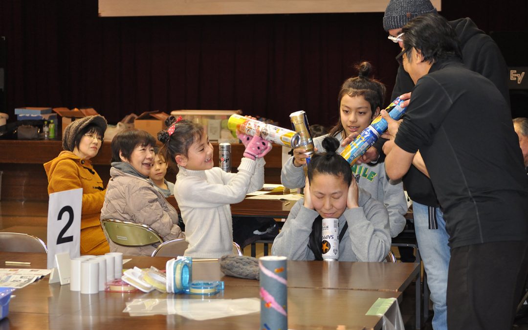 Handcrafted Instruments Workshop and Concert for Children and Parents Held in Hokkaido