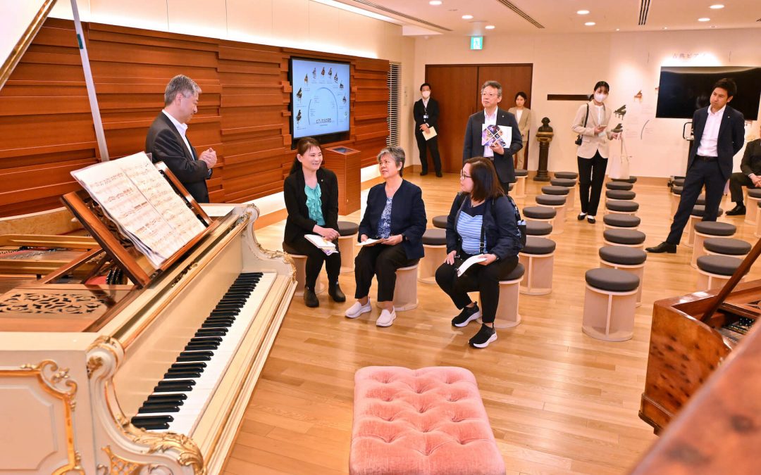 Philippines’ East University delegation visits Min-On
