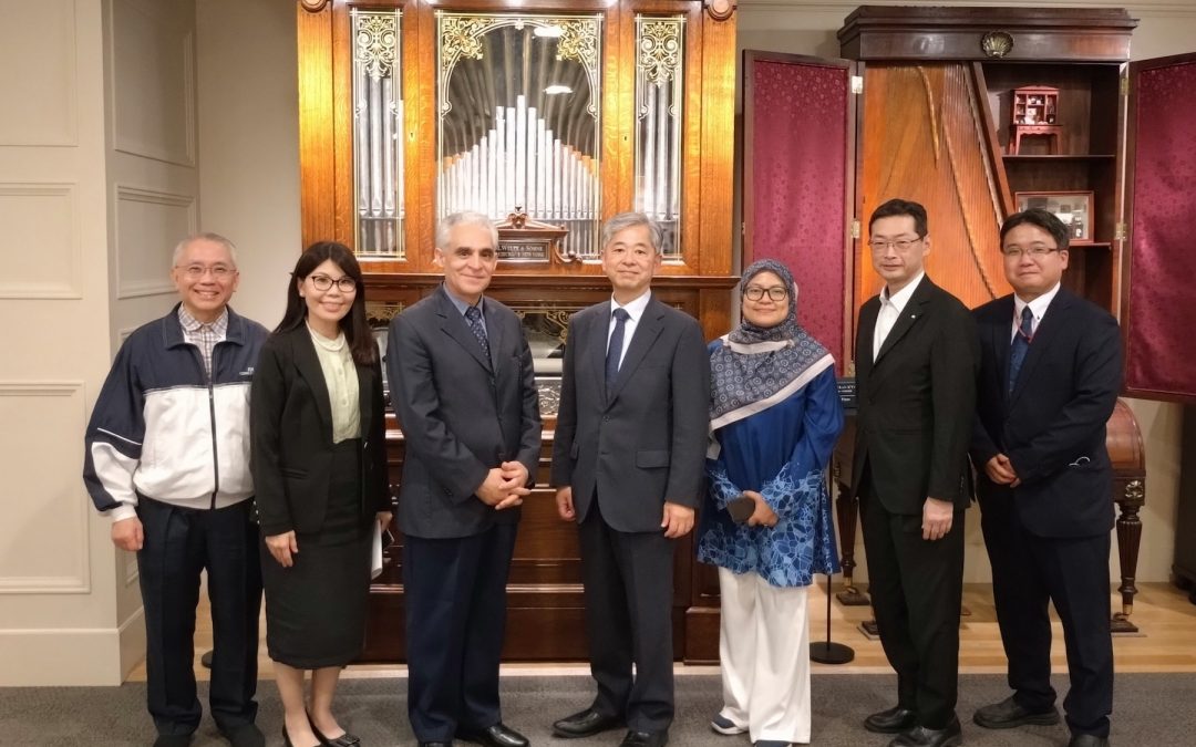 IIUM officials visit Min-On Music Museum