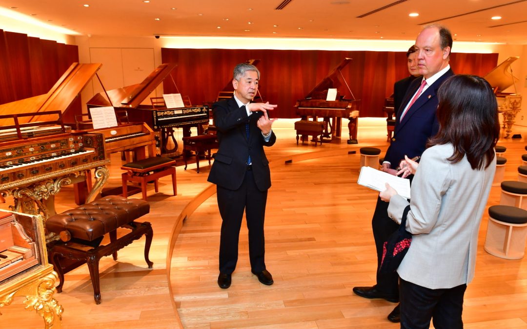 Belarusian Chargé d’Affaires Visits the Min-On Culture Center