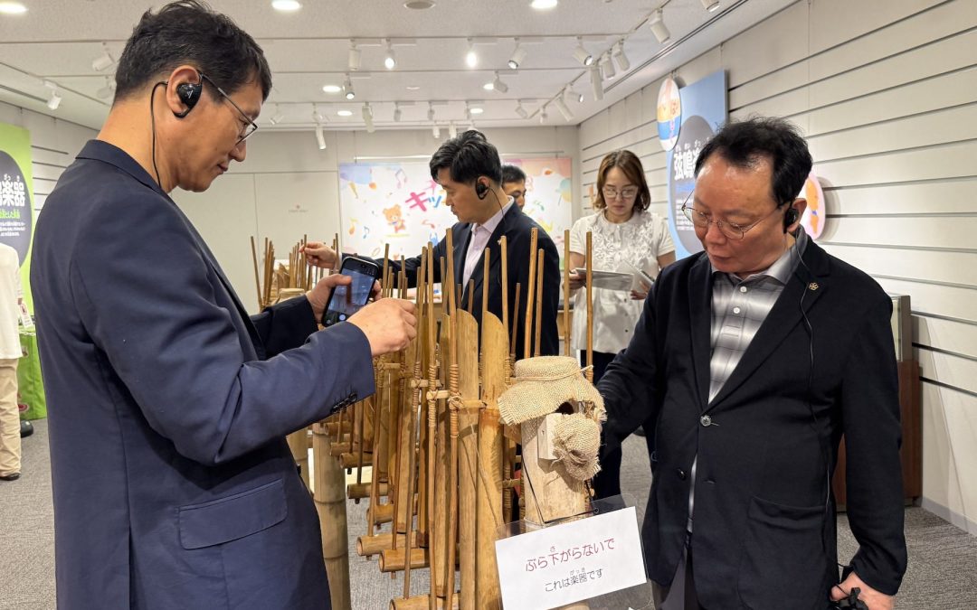 Kyung Hee University Humanitas College President and Vice President Visit Min-On Cultural Center
